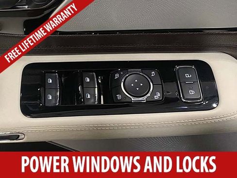 Used 2024 Lincoln Aviator Black Label w/ Jet Package AWD/4WD image 9