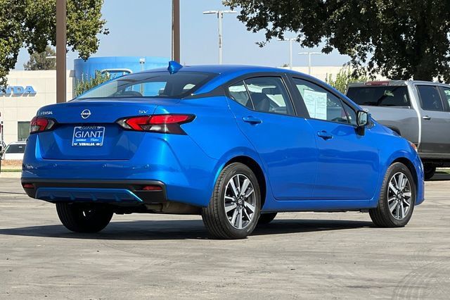 Used 2024 Nissan Versa SV FWD image 4