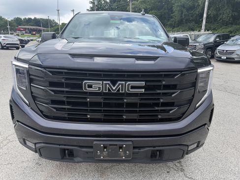 Used 2023 GMC Sierra 1500 Elevation AWD/4WD image 2