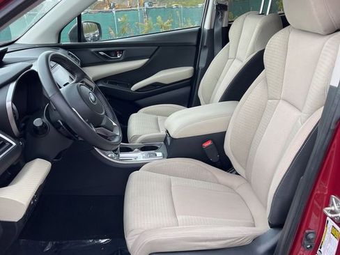 Used 2019 Subaru Ascent Premium image 3