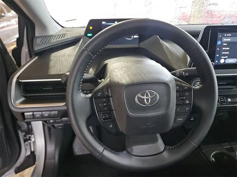 Used 2025 Toyota Prius LE image 17
