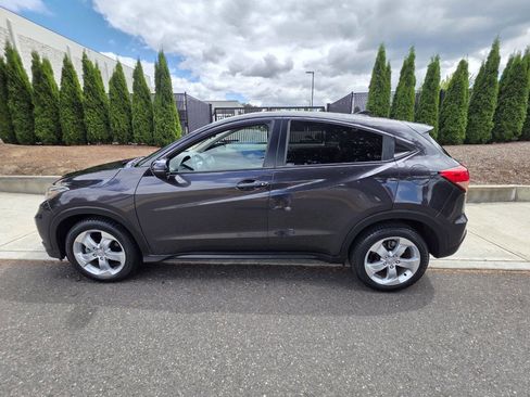 Used 2016 Honda HR-V EX image 10