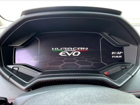 Used 2020 Lamborghini Huracan EVO AWD/4WD image 12