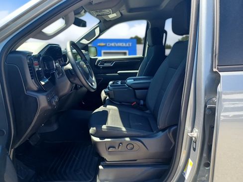 Used 2024 Chevrolet Silverado 1500 LT AWD/4WD image 7
