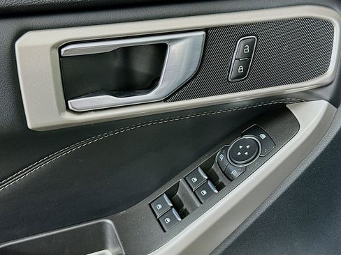 Used 2024 Ford Explorer XLT w/ Equipment Group 202A image 15
