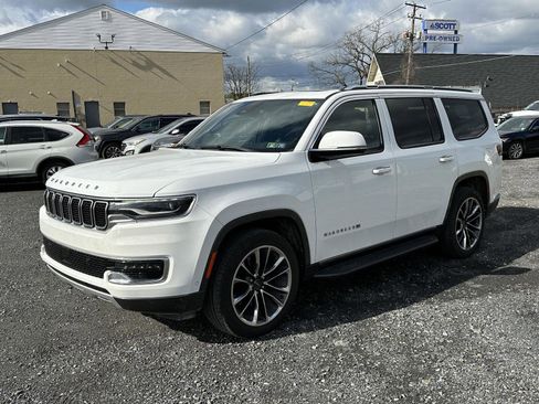 Used 2022 Jeep Wagoneer Series II w/ Premium Group I image 4