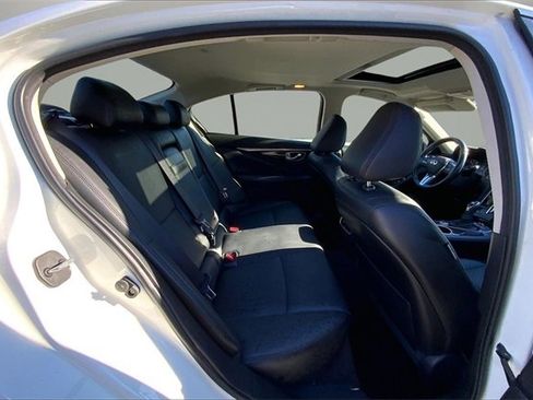 Used 2018 INFINITI Q50 Luxe w/ Essential Package (3.0T Luxe) image 20