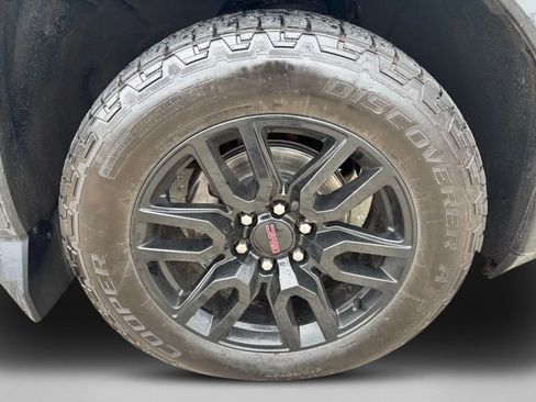 Used 2021 GMC Sierra 1500 Elevation w/ X31 Off-Road Package AWD/4WD image 12