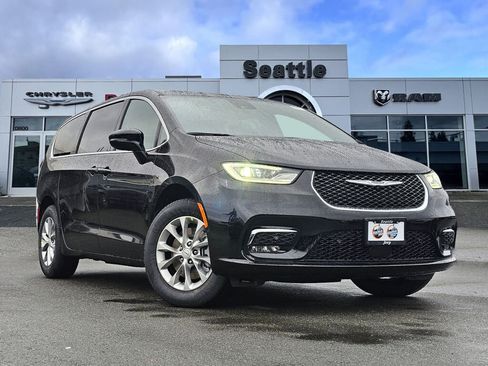 New 2026 Chrysler Pacifica Select image 1
