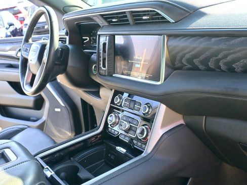 Certified 2022 GMC Yukon Denali image 29