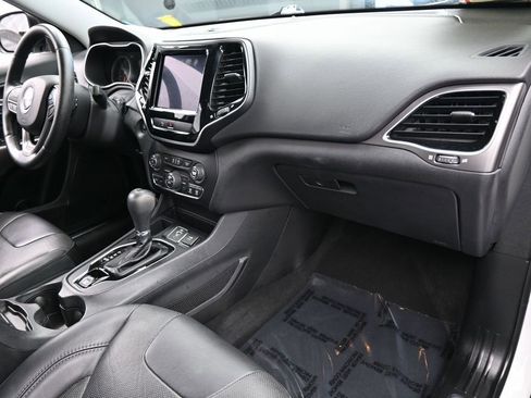 Used 2019 Jeep Cherokee Limited image 43