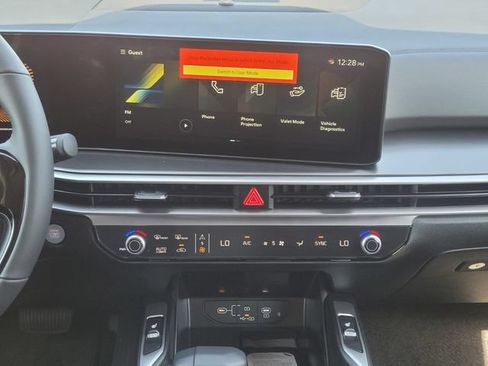 New 2026 Kia Sorento S w/ S Panoramic Sunroof Package AWD/4WD image 17