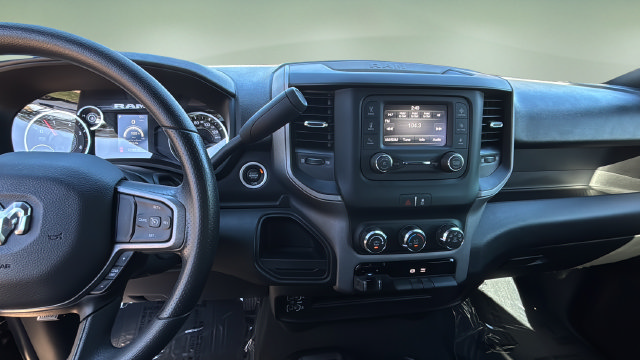 Used 2024 RAM 2500 Tradesman w/ Chrome Appearance Group AWD/4WD image 11