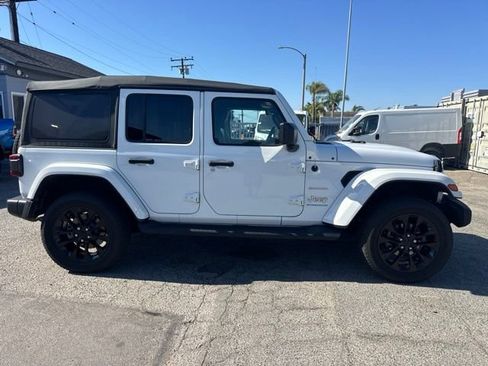 Used 2023 Jeep Wrangler Unlimited Sahara w/ Cold Weather Group AWD/4WD image 4