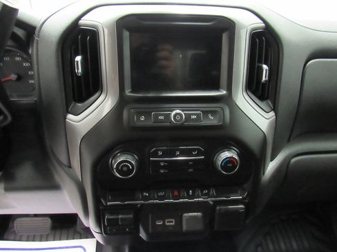 Used 2021 Chevrolet Silverado 1500 W/T w/ WT Value Package image 39