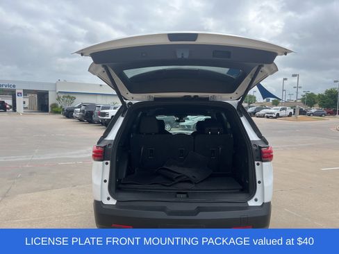 Used 2023 Chevrolet Traverse LT image 5