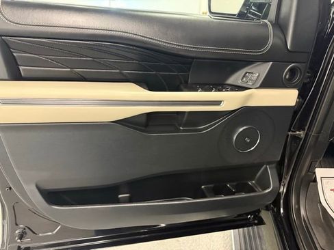 Used 2020 Ford Expedition Max Platinum image 13