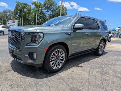 Used 2024 GMC Yukon Denali Ultimate AWD/4WD image 8