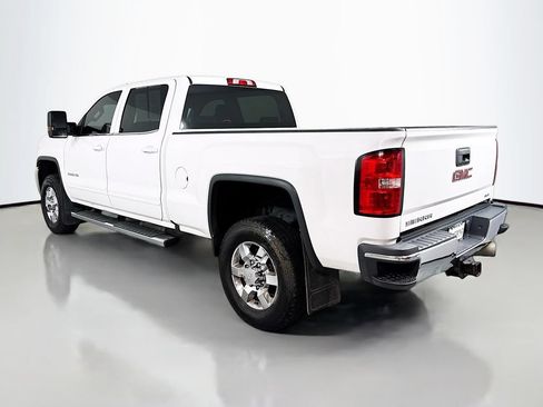 Used 2018 GMC Sierra 2500 SLE w/ SLE Fleet Preferred Package AWD/4WD image 6