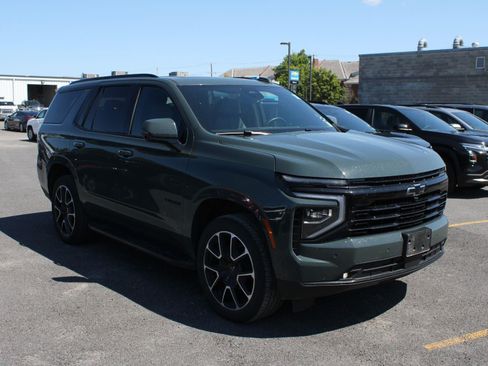 Used 2025 Chevrolet Tahoe RST w/ Comfort Package AWD/4WD image 3