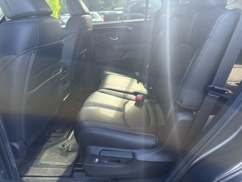 Used 2024 Honda Pilot EX-L image 12