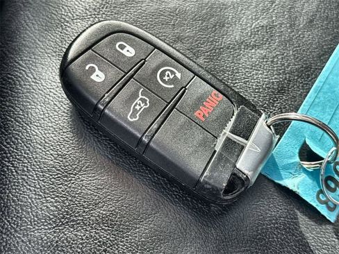 Used 2022 Dodge Durango GT image 24