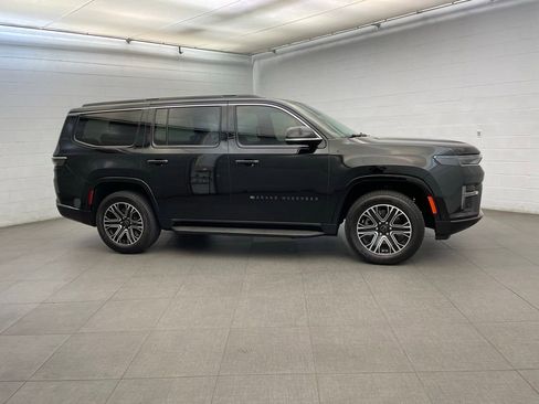 New 2026 Jeep Grand Wagoneer 2WD image 2