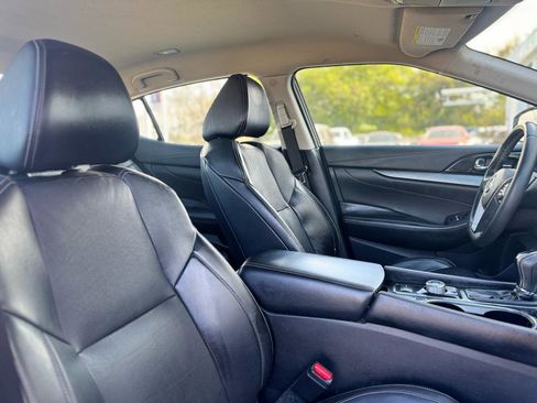 Used 2018 Nissan Maxima 3.5 SV image 40