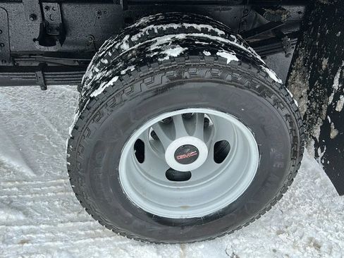 Used 2015 GMC Sierra 3500 4x4 Regular Cab w/ Sierra Convenience Package image 16