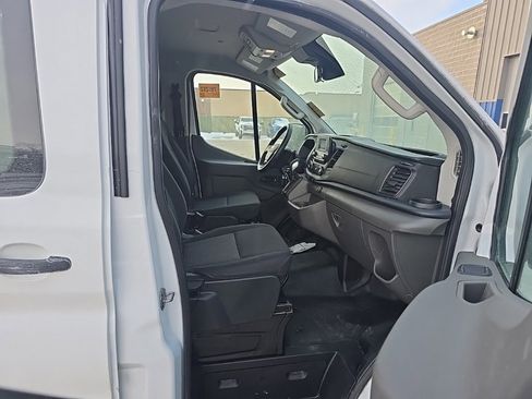 Used 2023 Ford Transit 250 Low Roof AWD w/ Exterior Upgrade Package image 6