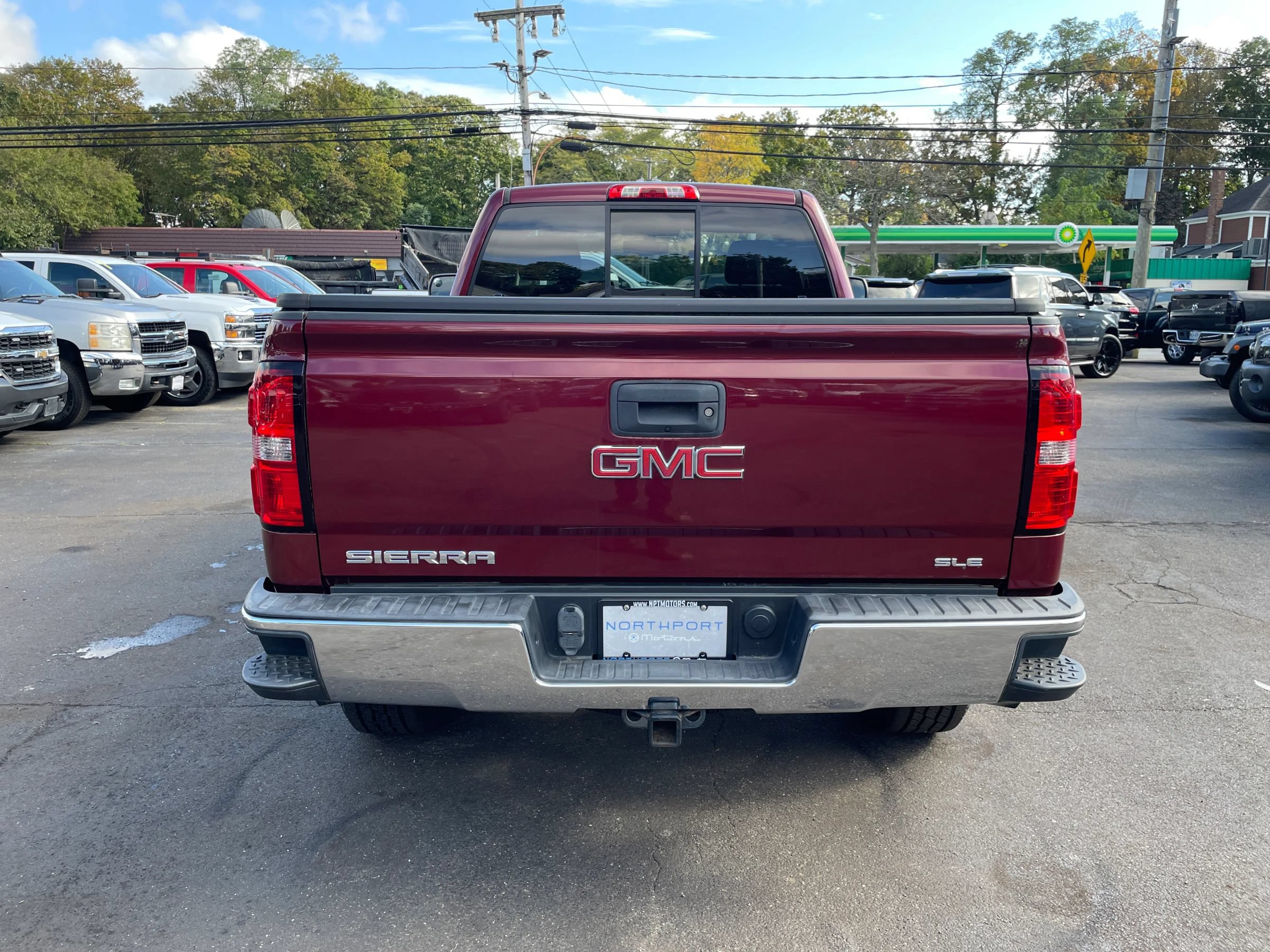 Used 2015 GMC Sierra 1500 SLE w/ SLE Preferred Package AWD/4WD image 4