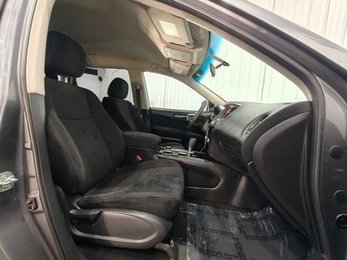 Used 2015 Nissan Pathfinder S AWD/4WD image 25
