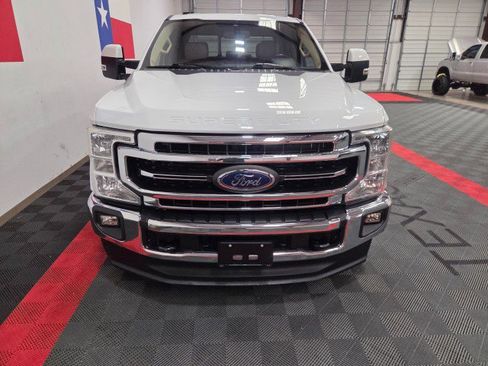 Used 2021 Ford F250 Lariat w/ Lariat Value Package image 4