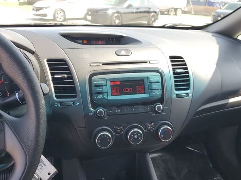 Used 2017 Kia Forte LX image 24