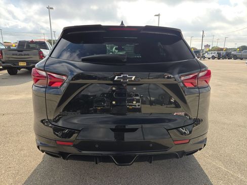 Used 2021 Chevrolet Blazer RS w/ Enhanced Convenience Package FWD image 4