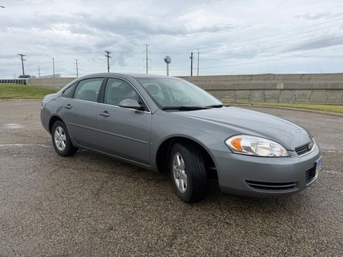 Used 2007 Chevrolet Impala LT FWD image 1