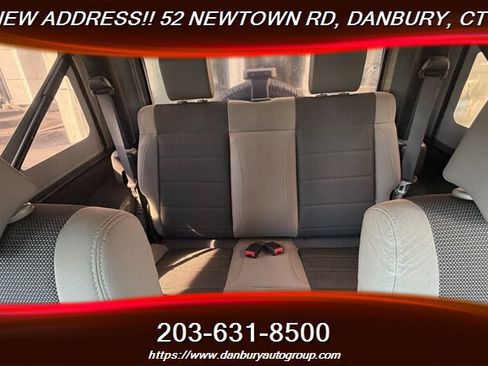 Used 2007 Jeep Wrangler X AWD/4WD image 13