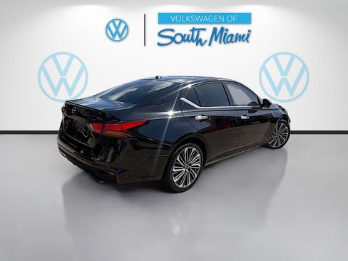Used 2023 Nissan Altima 2.5 SL FWD image 7