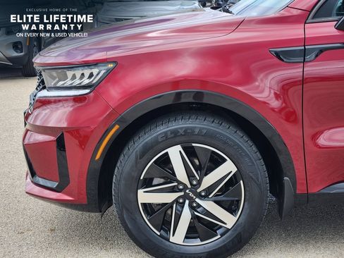 Used 2022 Kia Sorento EX w/ Panoramic Sunroof Package FWD image 7