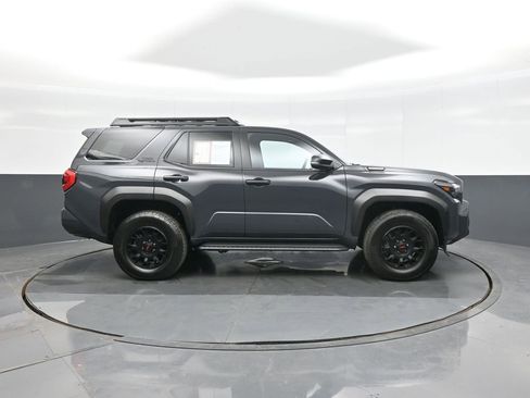 Certified 2025 Toyota 4Runner TRD Off-Road Premium image 10