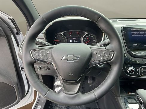 Used 2024 Chevrolet Equinox Premier image 12