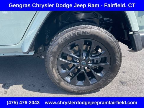 Used 2024 Jeep Wrangler Unlimited Sahara w/ Safety Group AWD/4WD image 12