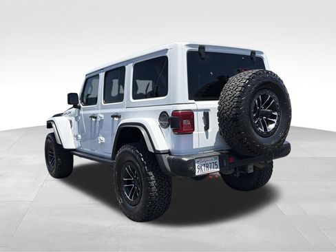 Used 2024 Jeep Wrangler Unlimited Rubicon AWD/4WD image 8