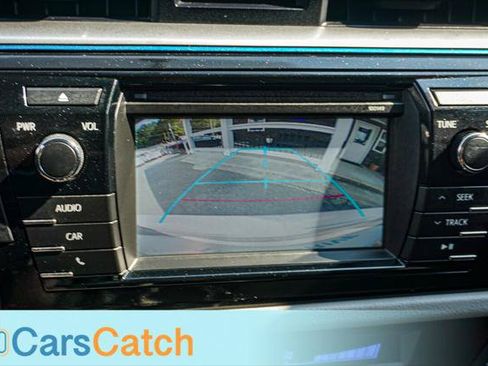 Used 2015 Toyota Corolla LE FWD image 25
