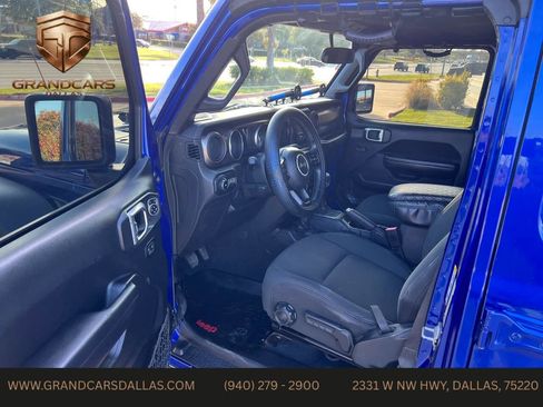 Used 2018 Jeep Wrangler Unlimited Sport S AWD/4WD image 9