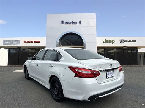 Used 2017 Nissan Altima 2.5 S w/ Power Driver Seat Package image 5