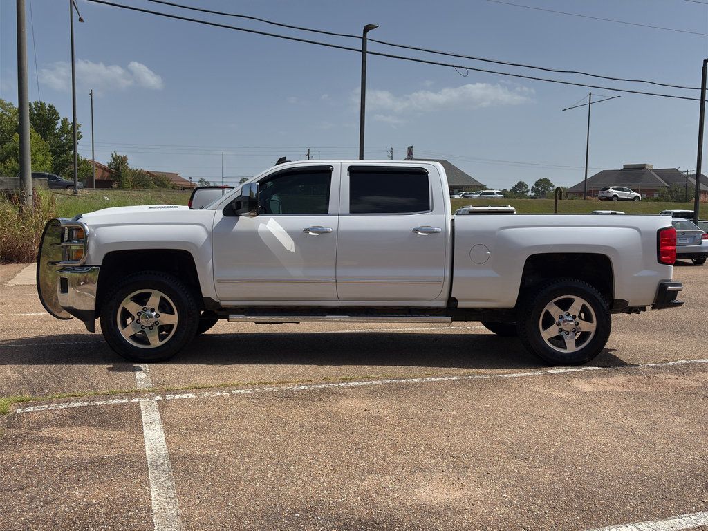Used 2019 Chevrolet Silverado 2500 LTZ w/ Duramax Plus Package AWD/4WD image 8