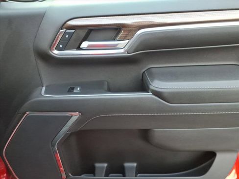 Used 2023 Chevrolet Silverado 1500 LT image 24