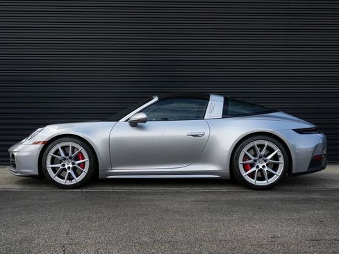 Certified 2026 Porsche 911 Targa 4S AWD/4WD image 2