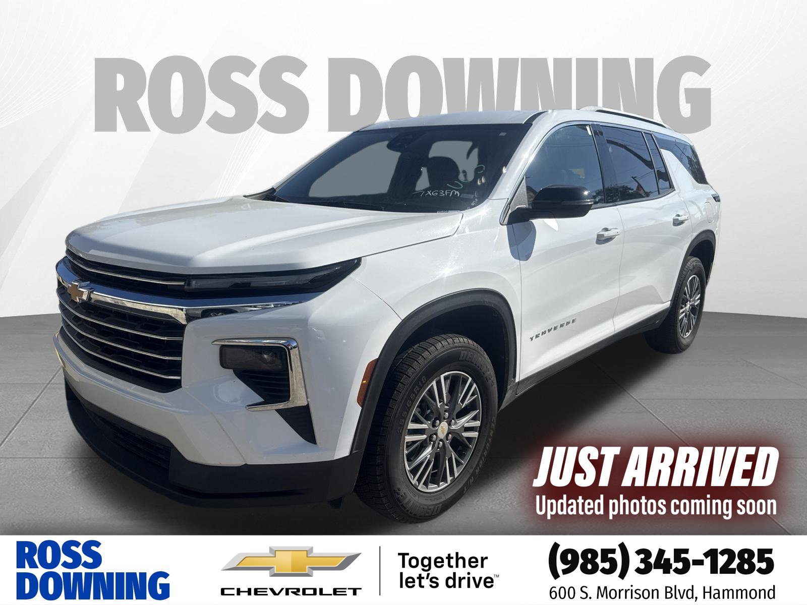 Used 2025 Chevrolet Traverse LT FWD image 1
